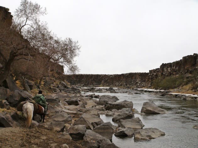 canyon rivière rando à cheval kharkhorin mongolie