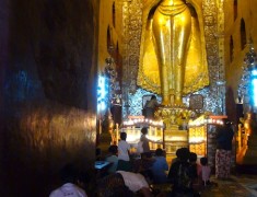 statue d or bagan birmanie statue d or bagan birmanie