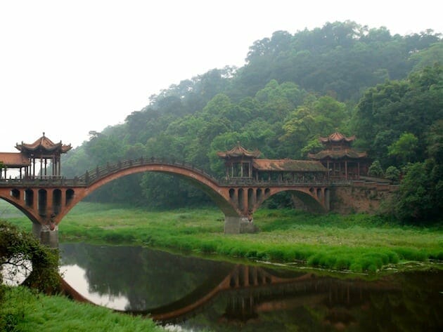 Pont ancien Leshan chine