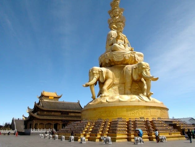 sommet Mt Eméi chine