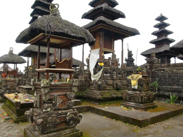 Temple lac batur bali indonésie