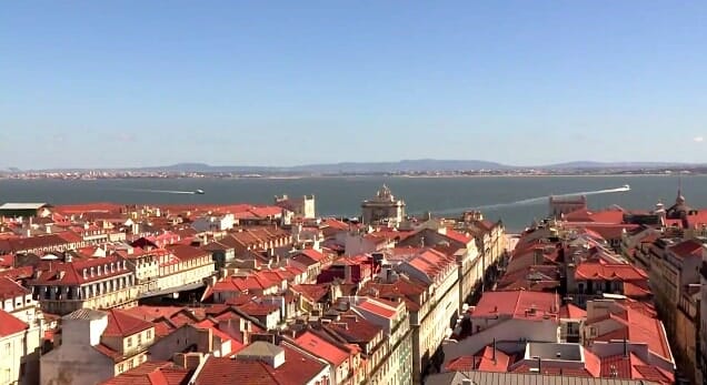 vue des toits lisbonne
