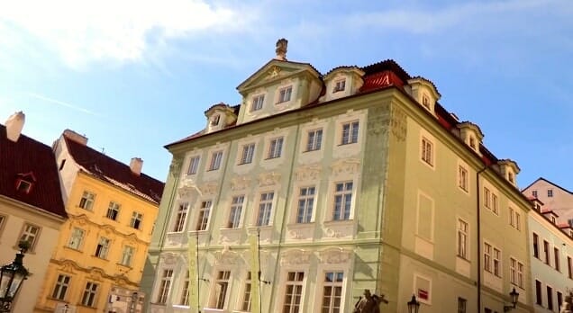 itinéraire pour visiter prague batiment quartier mala strana prague