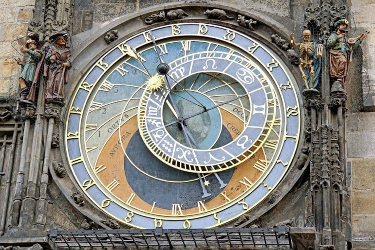 Visiter l’horloge astronomique de Prague et ses secrets horloge_astronomique_visiter_prague