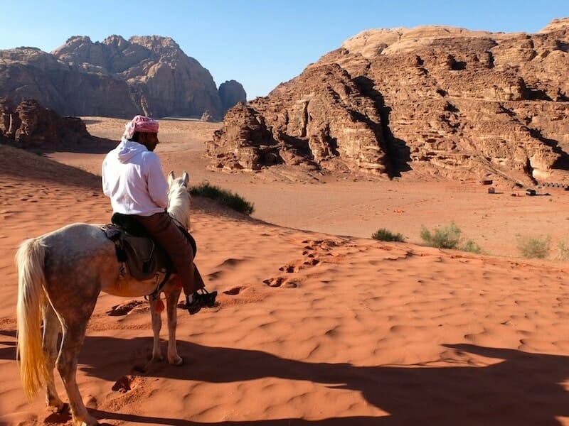 guide bedouin cheval wadi rum guide bedouin cheval wadi rum
