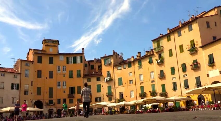 place centrale lucca italie