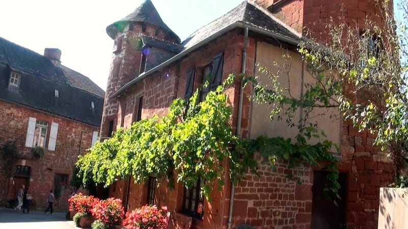 collonges la rouge monument