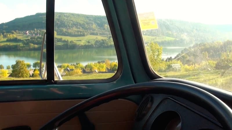vue du van lac du causse