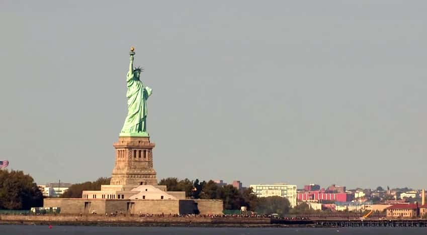statue de la liberte nyc vue du bateau