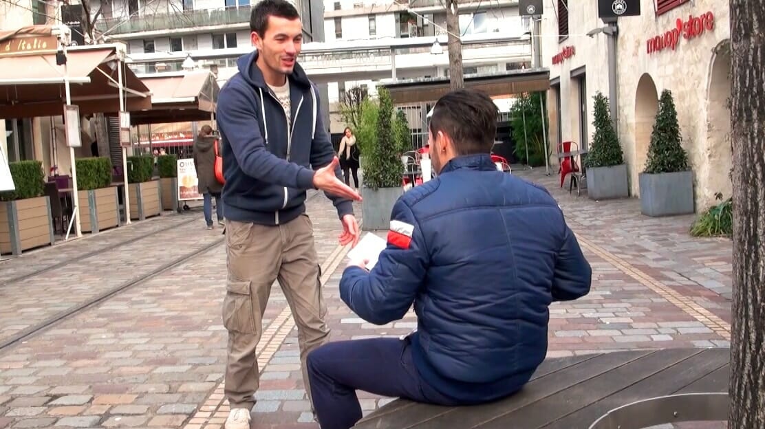 bonne action envers un inconnu