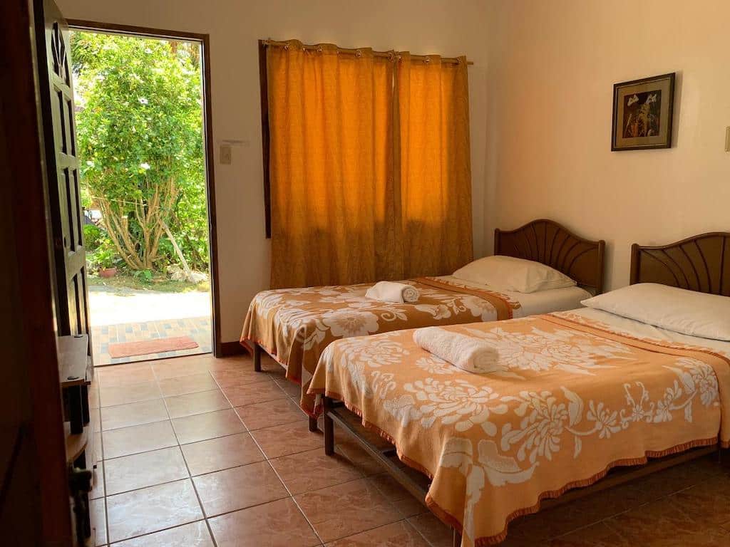 eves kiosk dive resort dormir moalboal