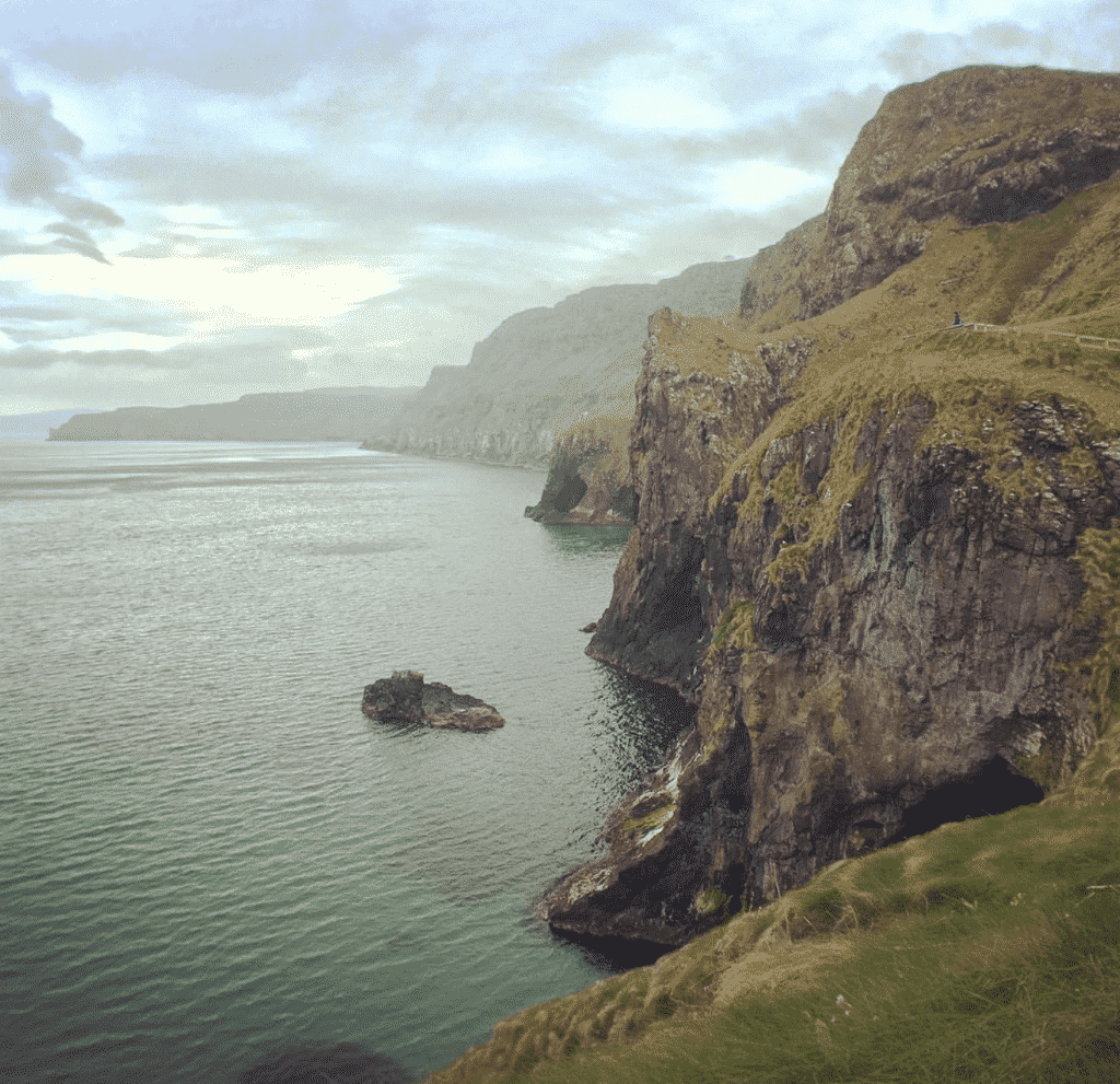 randonnee falaises plongeantes irlande du nord