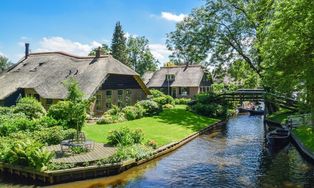 giethoorn_amsterdam_village giethoorn village