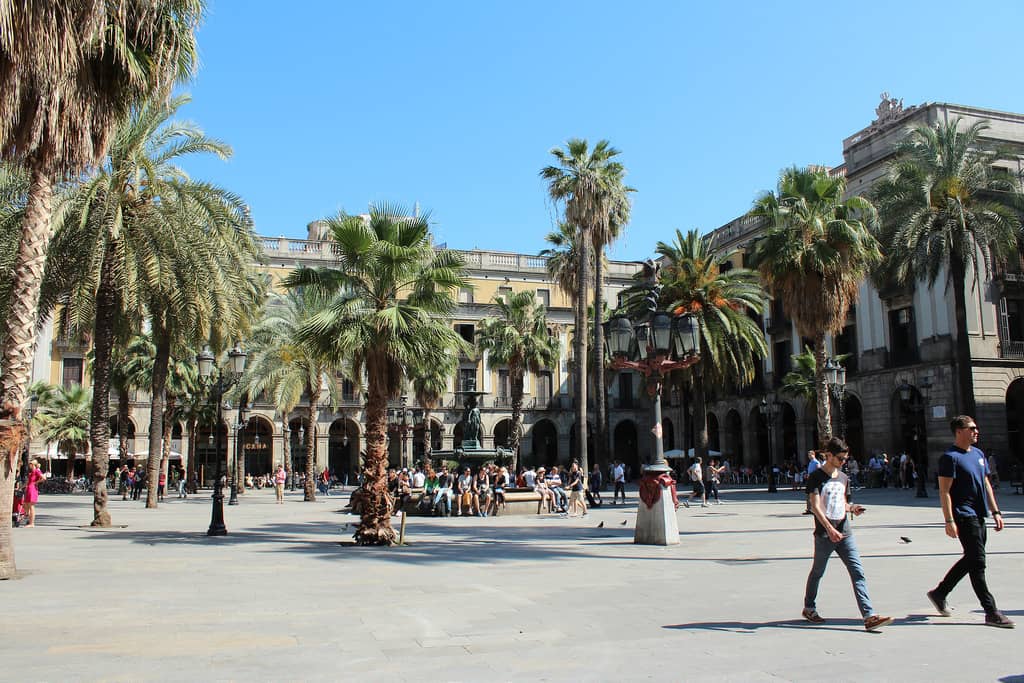 visite plaza reial barcelone