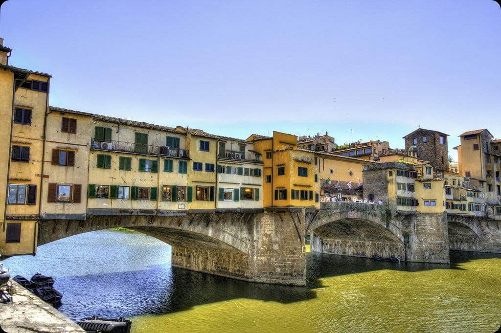florence vue sur le Ponte Vecchio