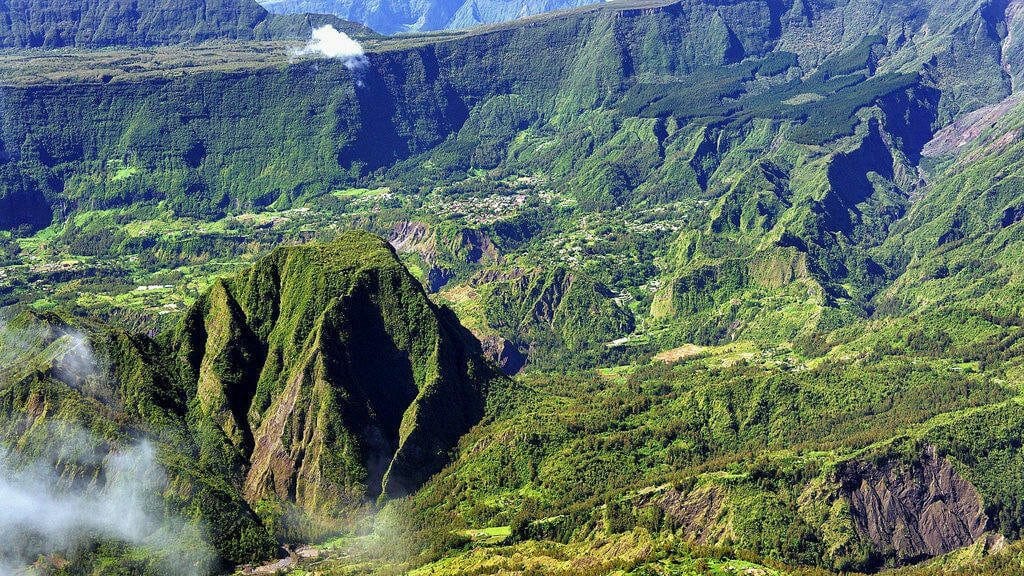 Le Cirque Mafate à coté du Piton des Neiges