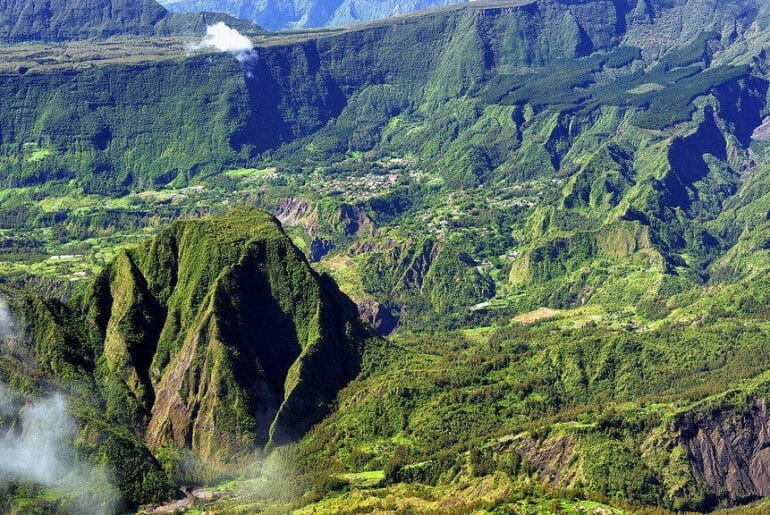 Que faire et que visiter sur l’île de la Réunion ? Le Cirque Mafate à coté du Piton des Neiges