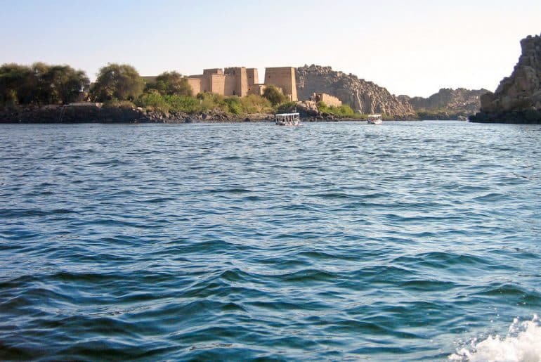 Visiter l’Egypte avec une Croisière sur le Nil Croisière sur le Nil en Egypte, vue sur de magnifiques temples