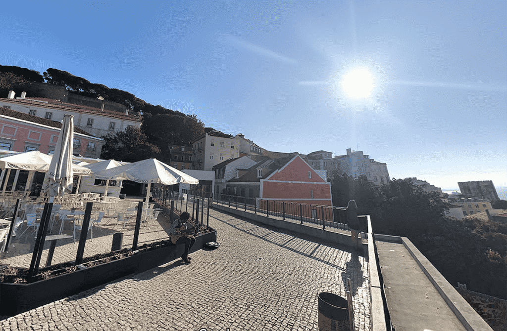 Terrasse_Estacionamento_do_Chão_do_Loureiro_@googlemaps points de vue Terrasse Estacionamento do Chão do Loureiro