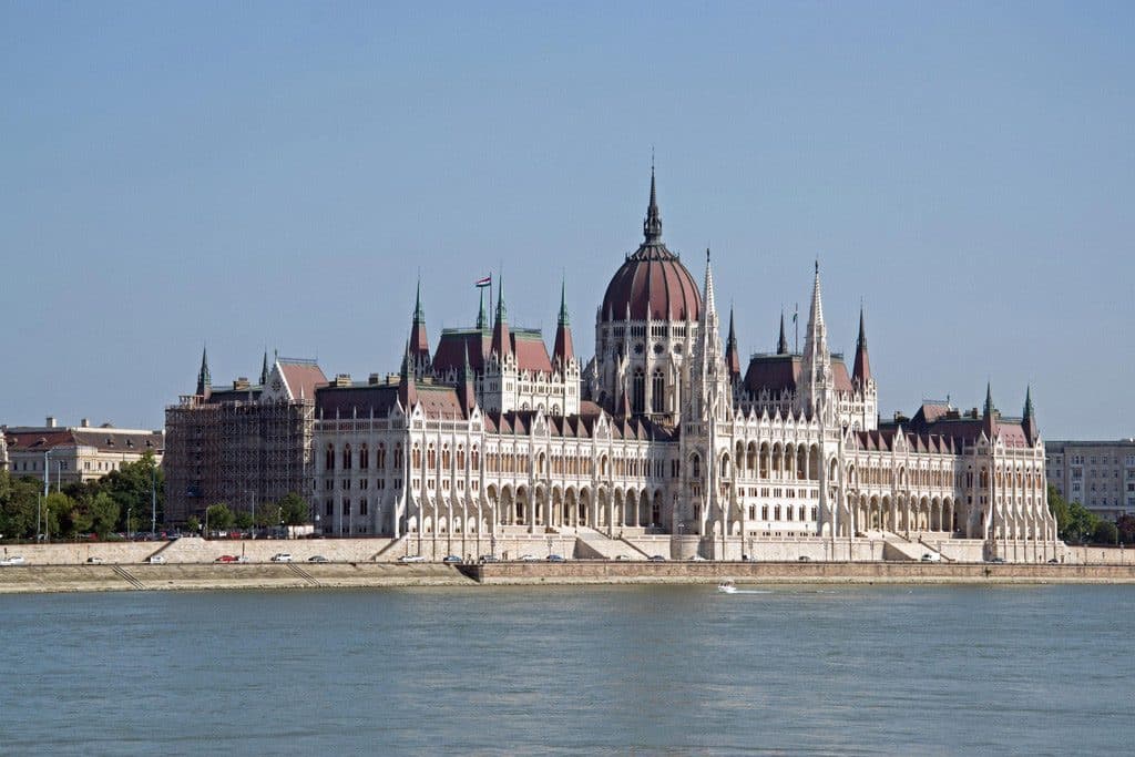 Parlement_Hongrois Itinéraire pour visiter Budapest le Parlement Hongrois