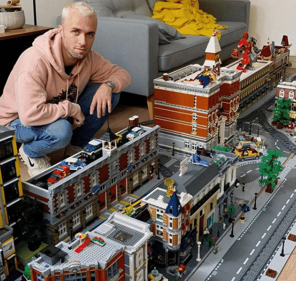 squeezie lego