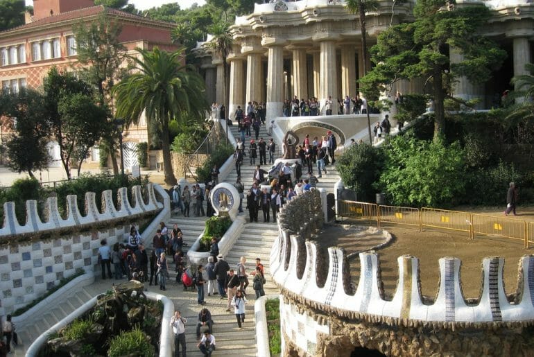 Comment organiser sa Visite au Parc Güell ? vue sur le parc guell
