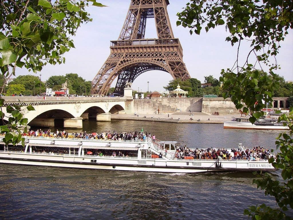 paris_croisiere_seine Voir les monuments depuis la Seine