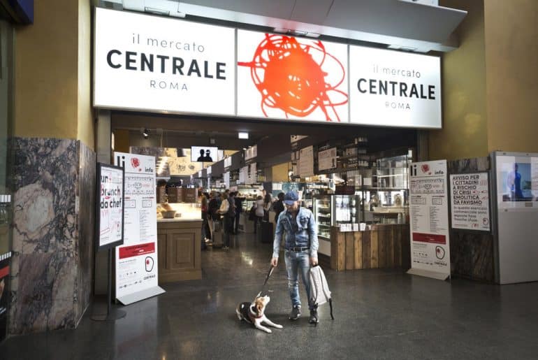 Découvrez le Mercato Centrale à Rome Entrée du Mercato Central à Rome
