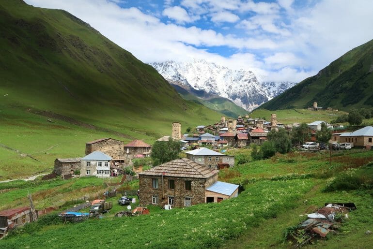 Que faire en Géorgie : immanquables et lieux secrets pour ton voyage Que faire en Géorgie : immanquables et lieux secrets pour ton voyage