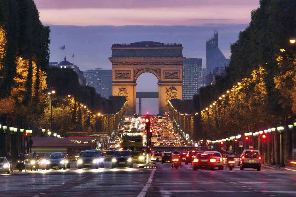 ou dormir a Paris Champs Elysées