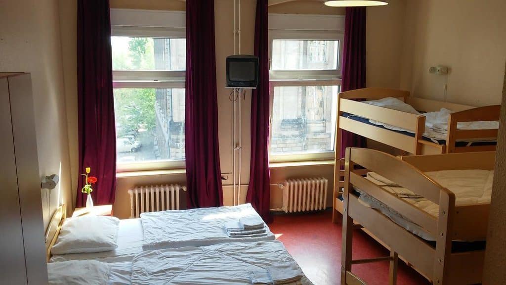 berlin happy go lucky hotel hostel schöneberg