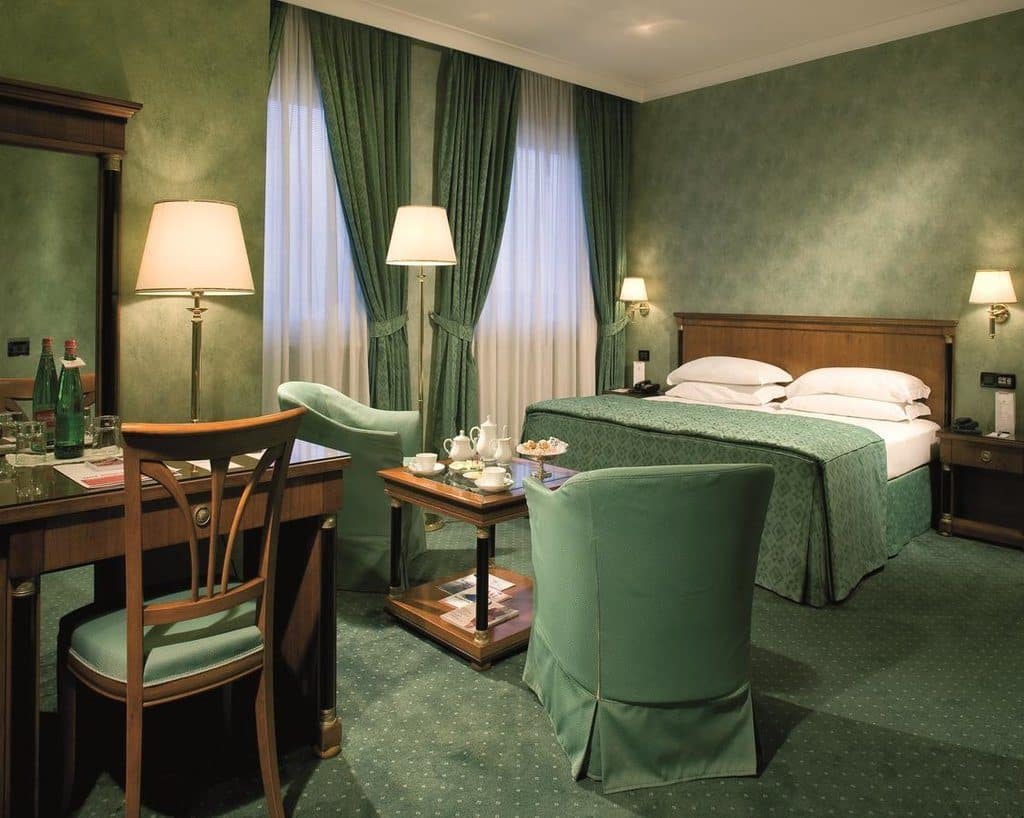 hotel_naples_ramada hotel naples ramada