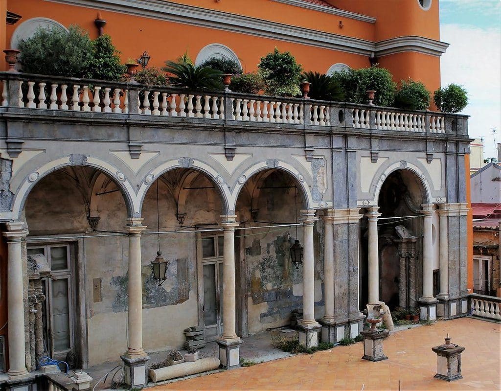 naples_spaccanapoli_maison_des_fleurs naples_spaccanapoli_maison_des_fleurs