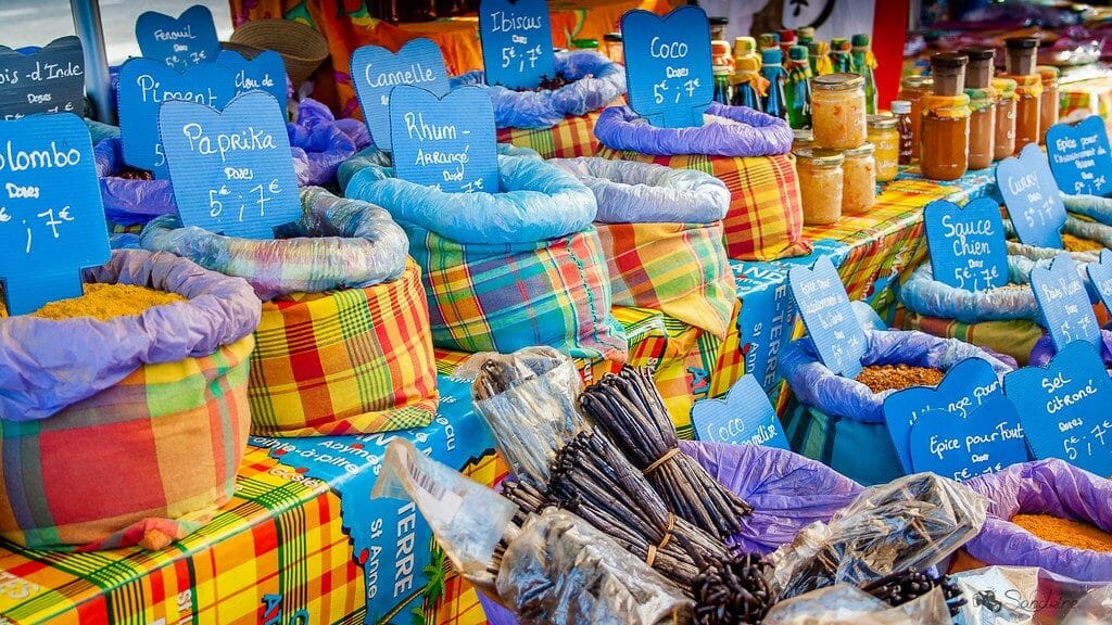 marché_coloré_guadeloupe marche coloree visiter guadeloupe