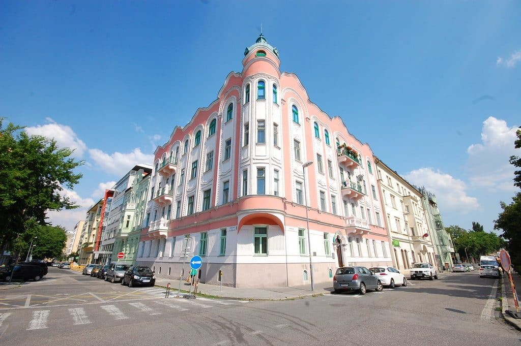 bratislava_slovaquie_facades_pastelles bratislava slovaquie facades pastelles