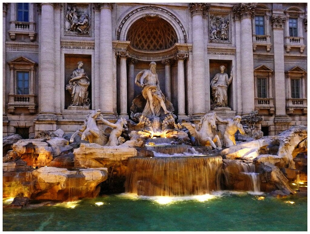 Fontaine_de_Trévi_de_nuit attraction de nuit rome