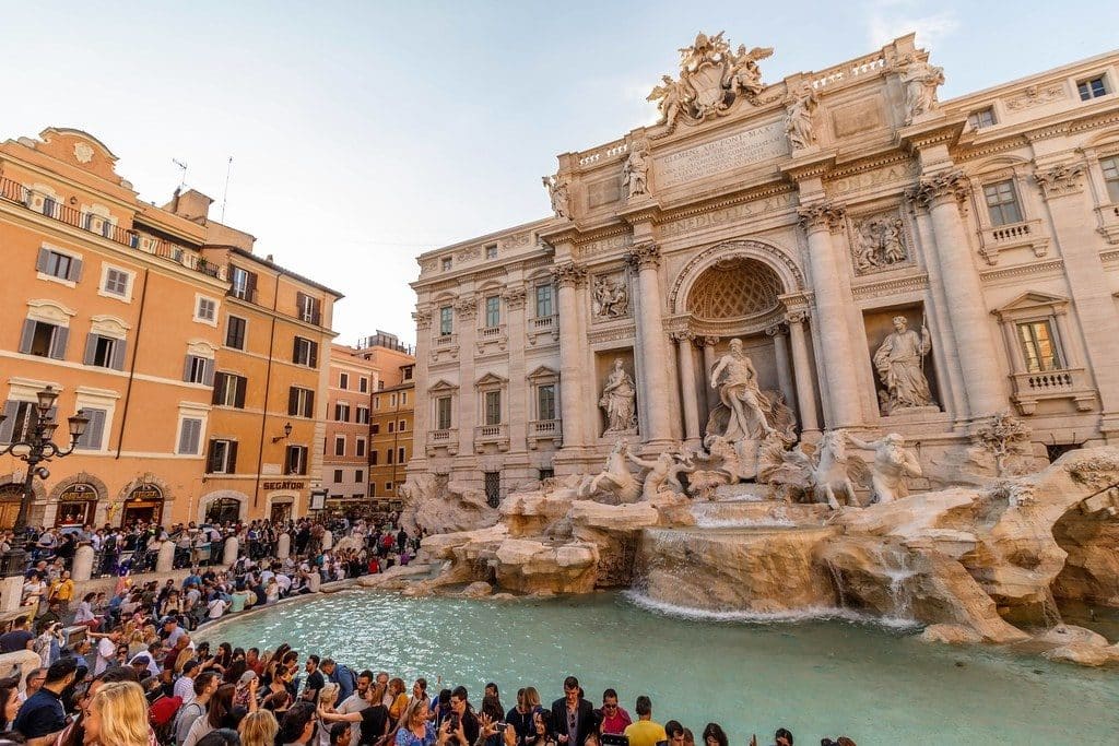 Touristes_Fontaine_de_Trévi foule touriste attraction rome