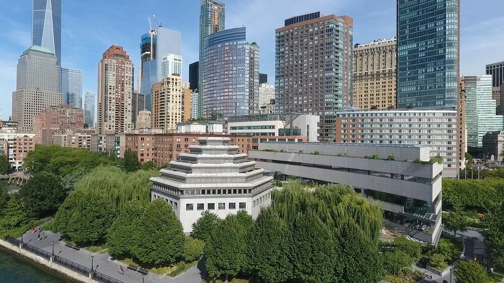 Jewish Heritage - photo : https://mjhnyc.org/exhibitions/new-dimensions-in-testimony/mjh-aerial-dm010/ Jewish heritage musée de New York