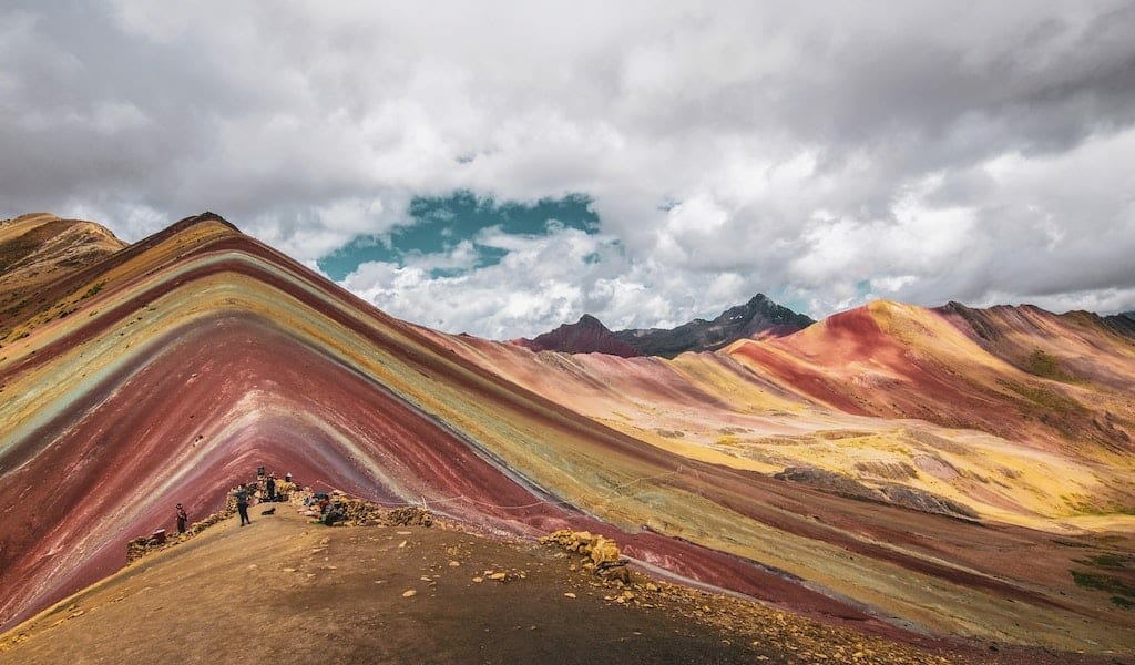 rainbow mountain perou