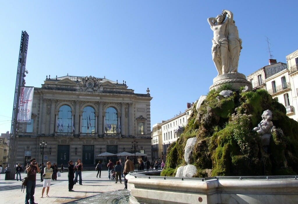 place comedie visiter montpellier
