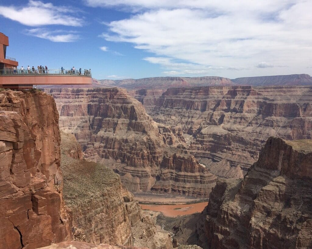 skywalk visitrer grand canyon