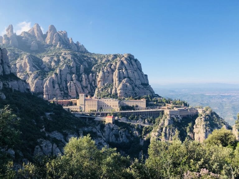 visiter montserrat