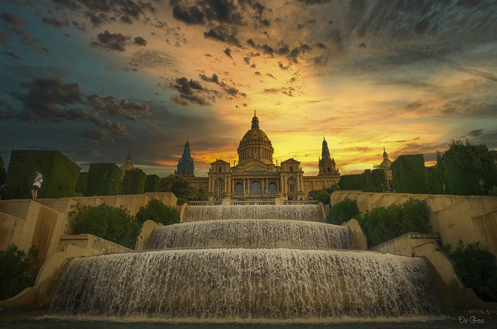 free tour montjuic barcelona