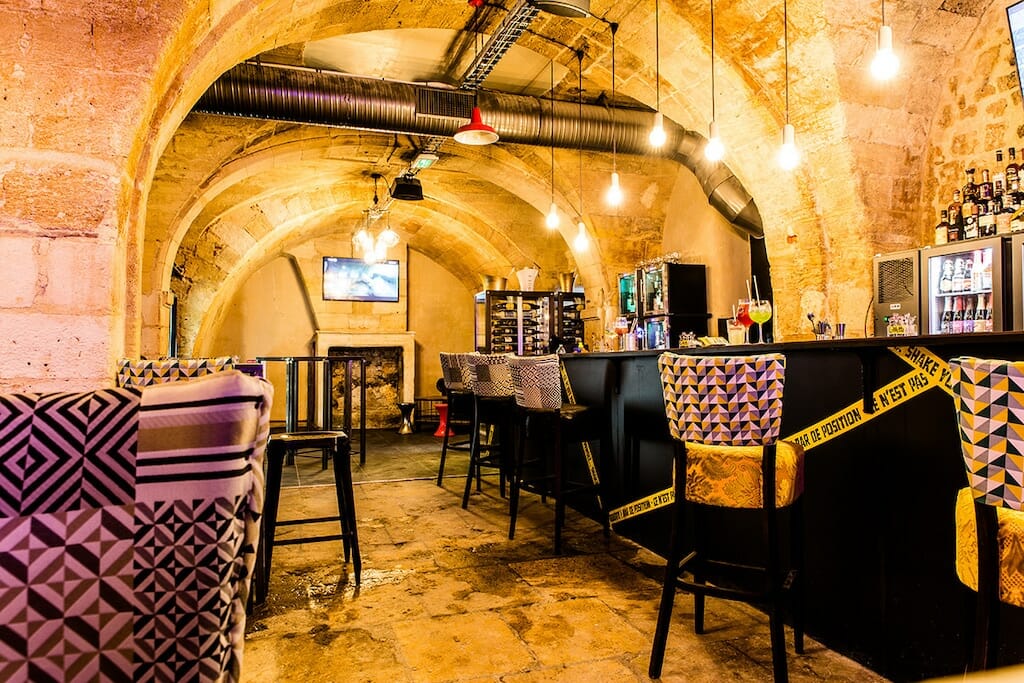 levrette cafe bordeaux bar
