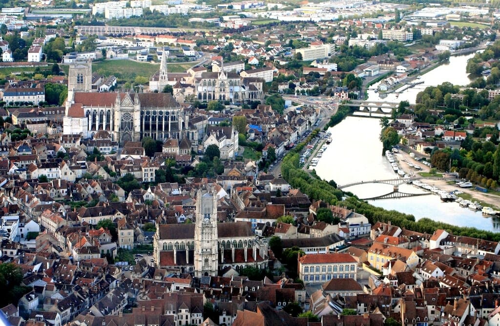 auxerre weekend en amoureux en france