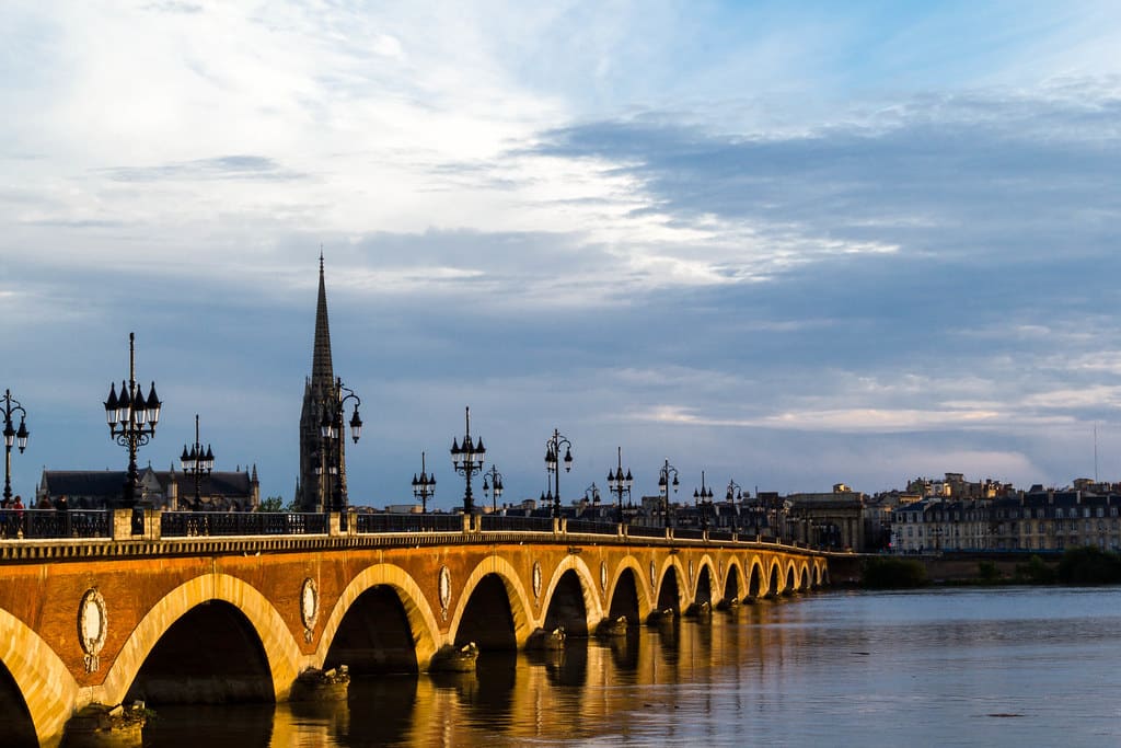 pont de pierre week end bordeaux