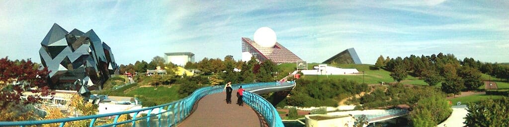 panorama futuroscope chemin suspendu