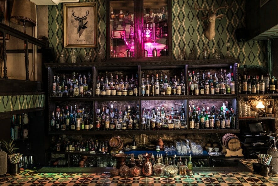 collage cocktail bar ou sortir barcelone