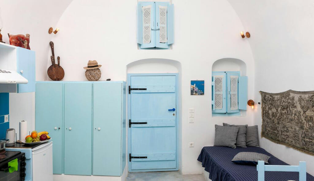 black rock traditional rooms santorin emporio