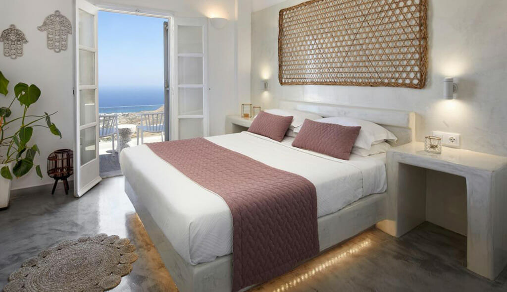 bluewhite villa santorini pyrgos